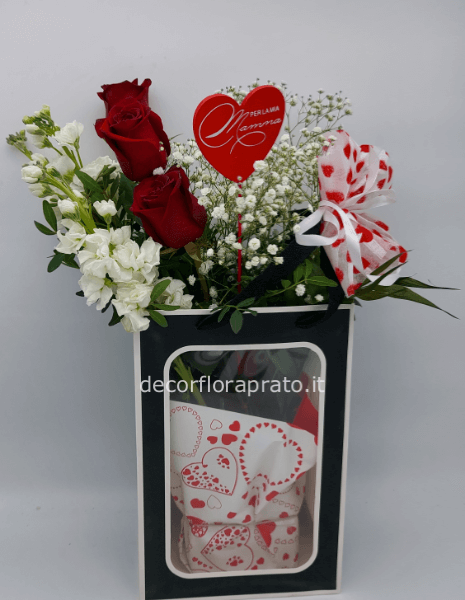 3 rose nella borsa